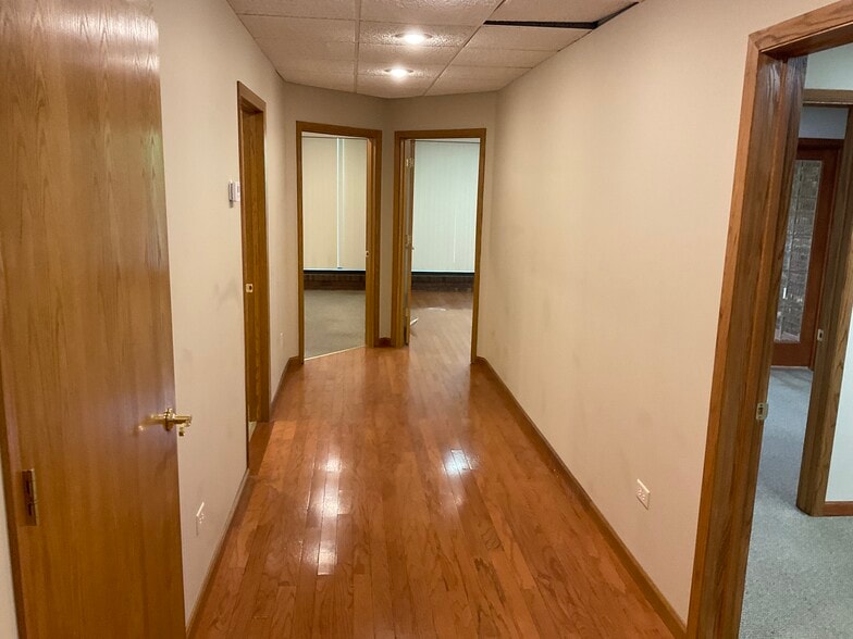 900 Ridge Rd, Munster, IN for lease - Building Photo - Image 3 of 11