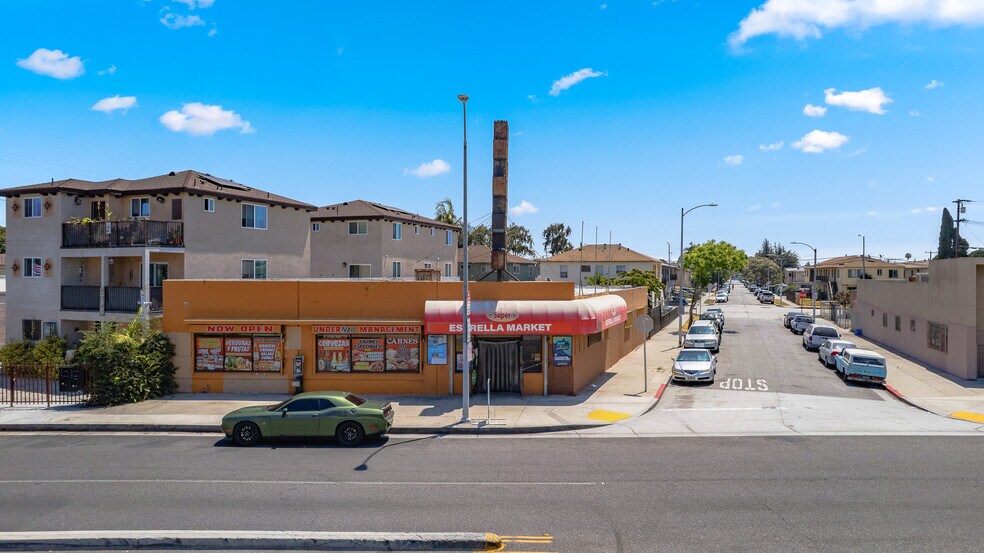 10236 Long Beach Blvd, Lynwood, CA à vendre - Photo du bâtiment - Image 2 de 34