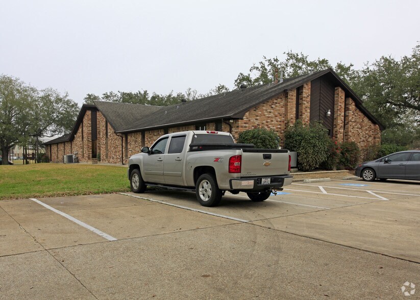 2095 W Main St, League City, TX à louer - Photo du bâtiment - Image 3 de 3