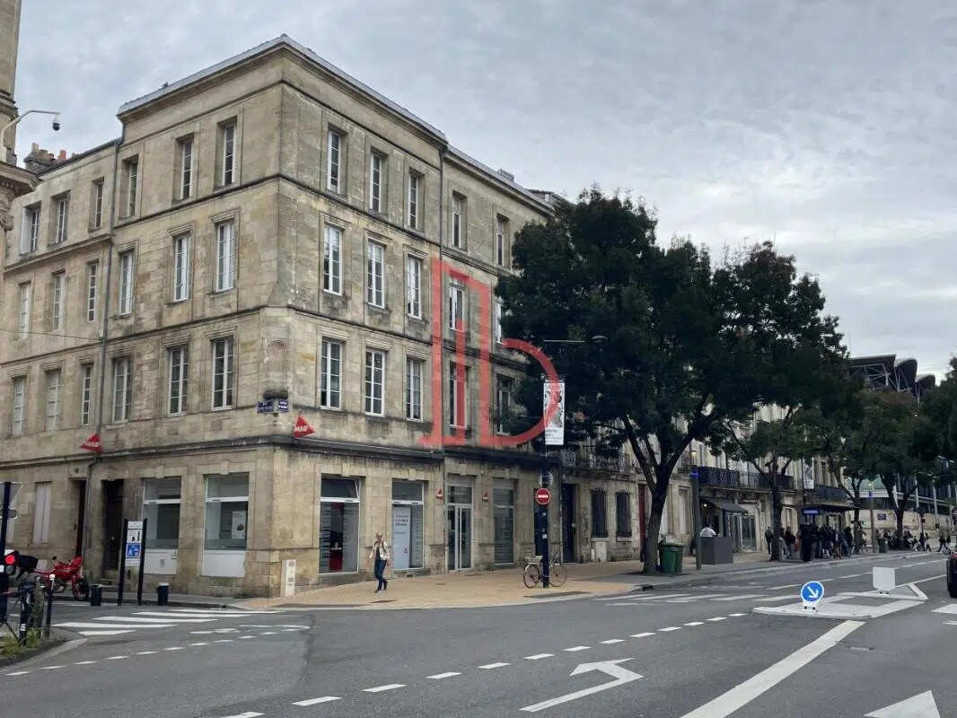 Office in Bordeaux for lease Building Photo- Image 1 of 6