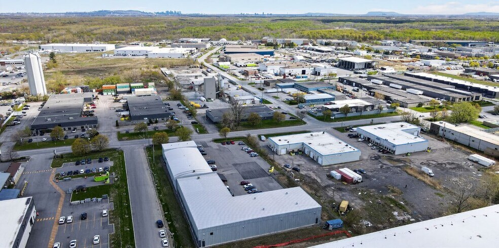 425 Boul Ford, Châteauguay, QC for sale - Building Photo - Image 2 of 12
