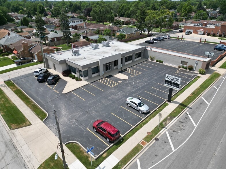 10439 W Cermak Rd, Westchester, IL for sale - Building Photo - Image 2 of 22