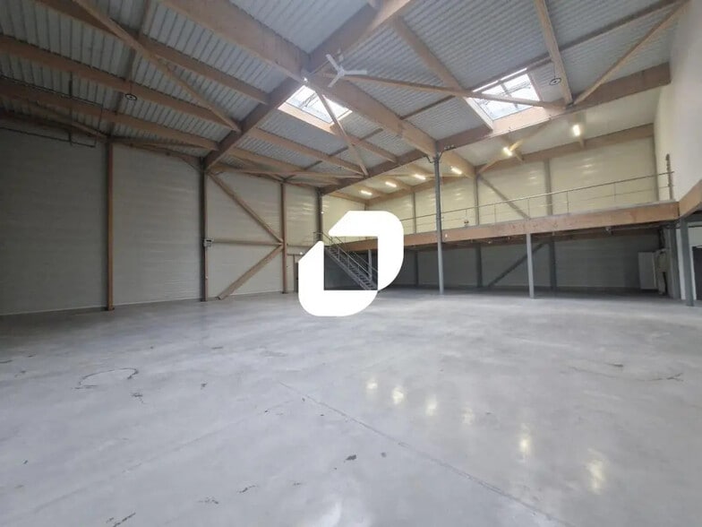 Flex dans Courtry à louer - Photo intérieure - Image 3 de 7