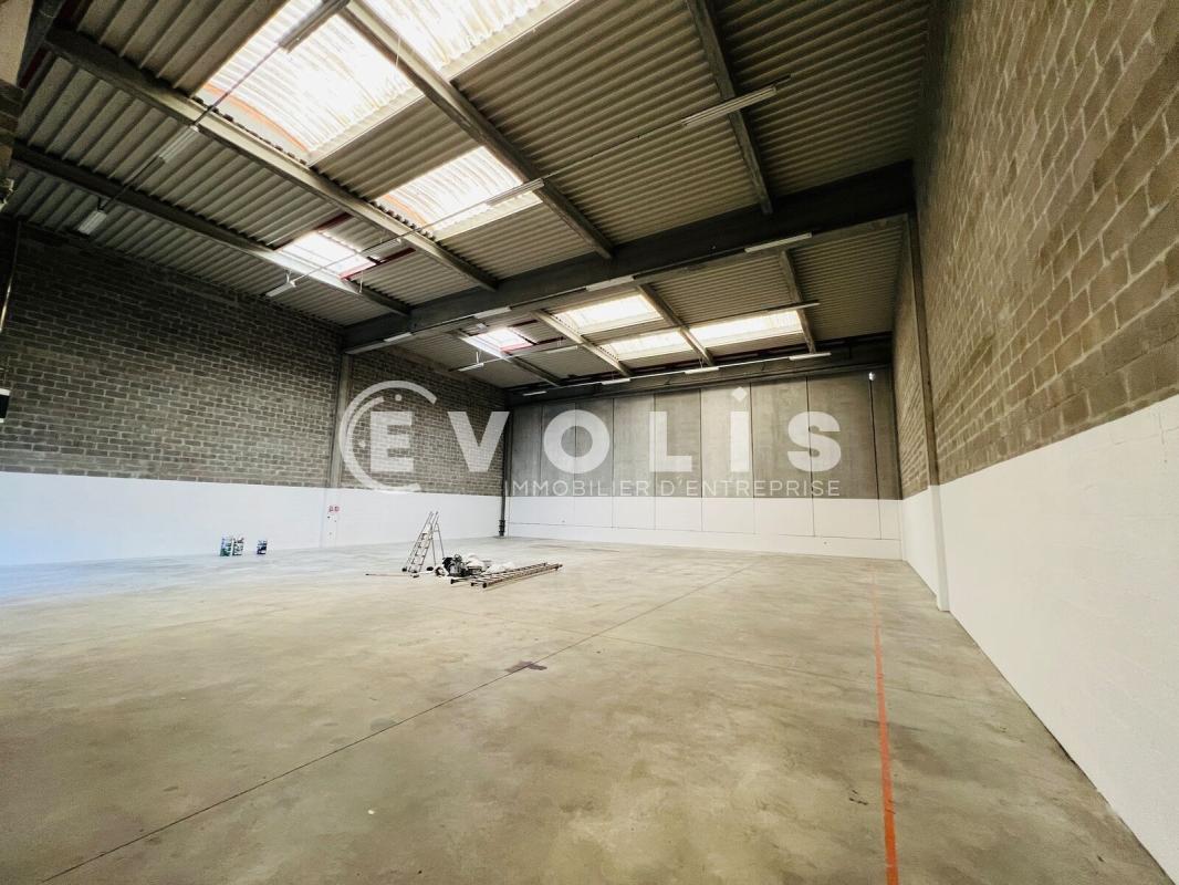Flex in Moissy Cramayel for lease Building Photo- Image 1 of 6