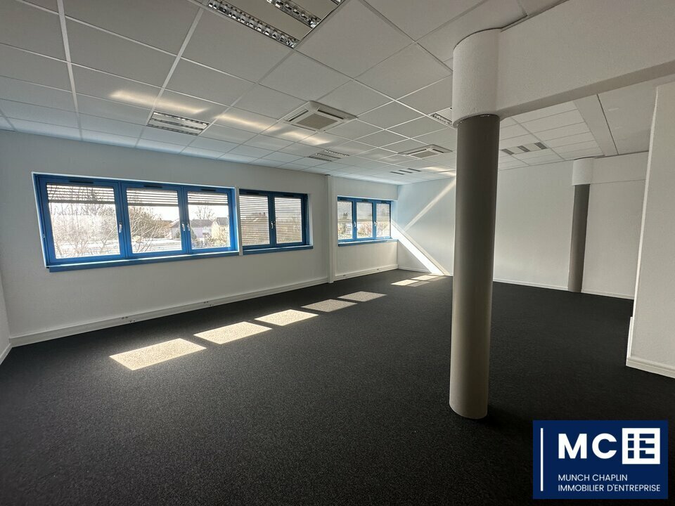 Office in Schiltigheim for lease Building Photo- Image 1 of 12