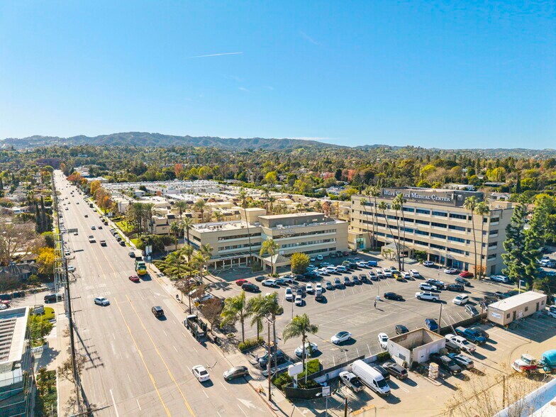 5353-5363 Balboa Blvd, Encino, CA à louer - Photo du bâtiment - Image 3 de 21