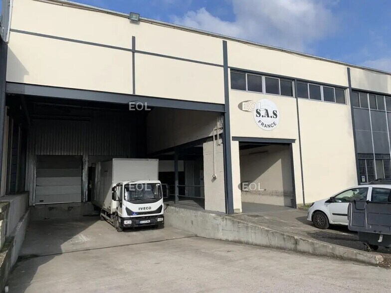 Flex dans Villebon-sur-Yvette à louer - Photo du bâtiment - Image 2 de 9