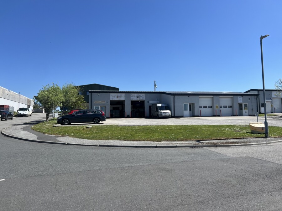 1A-1D Trecerus Industrial Estate, Padstow à louer Photo du bâtiment- Image 1 de 4
