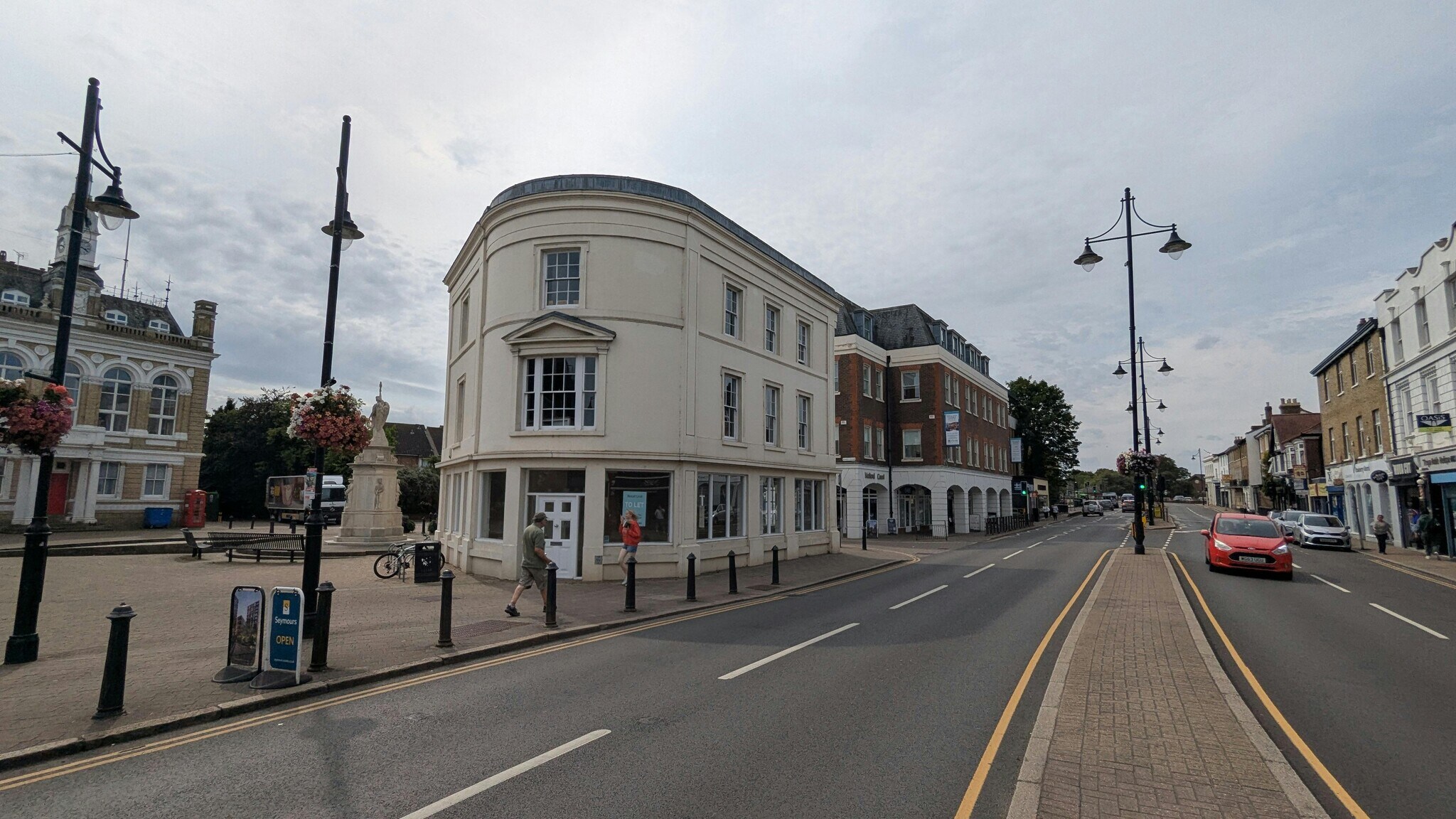 2 Clarence St, Staines à louer Photo du bâtiment- Image 1 de 9