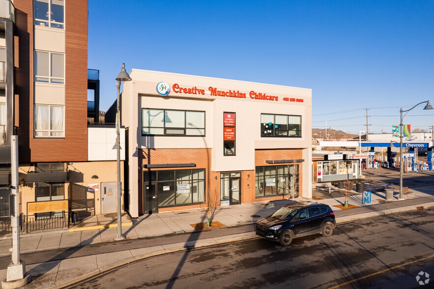 4623 Bowness Rd NW, Calgary, AB à louer - Photo principale - Image 1 de 6