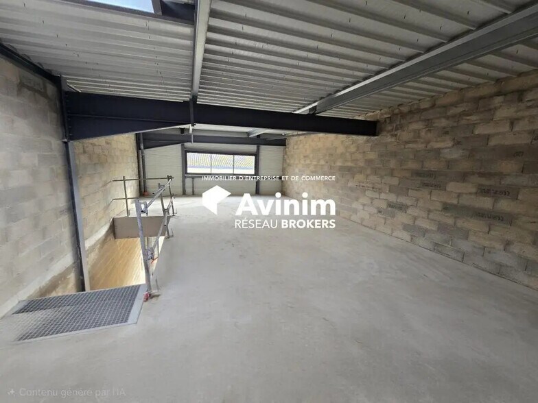 Industrial in Cormeilles-en-Parisis for sale - Interior Photo - Image 3 of 3