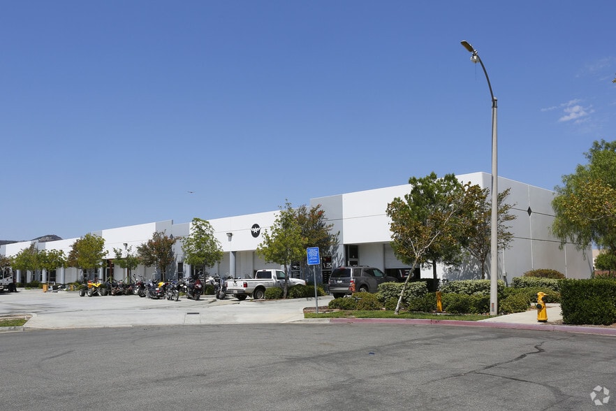 26371 Beckman Ct, Murrieta, CA for lease - Building Photo - Image 3 of 7