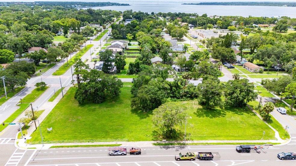 205 Chestnut St, Oldsmar, FL à vendre - Photo du bâtiment - Image 3 de 5