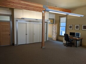 205 SE Grand Ave, Portland, OR for lease Interior Photo- Image 1 of 2