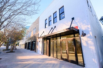 519 Cleveland St, Clearwater, FL for lease Building Photo- Image 1 of 1