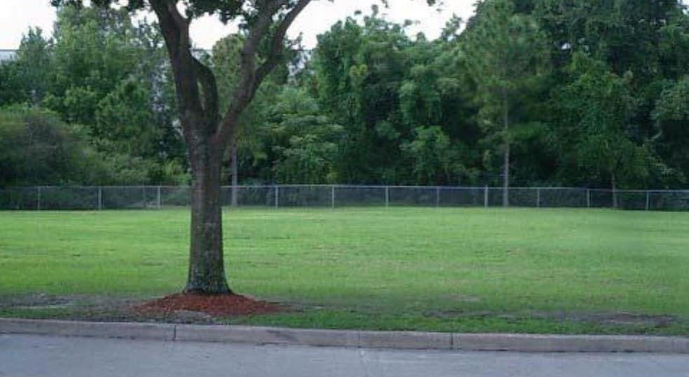 1201 N US Highway 301, Tampa, FL for lease - Building Photo - Image 2 of 4