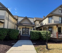 121 N Washington St, Naperville, IL à louer Photo intérieure- Image 1 de 15