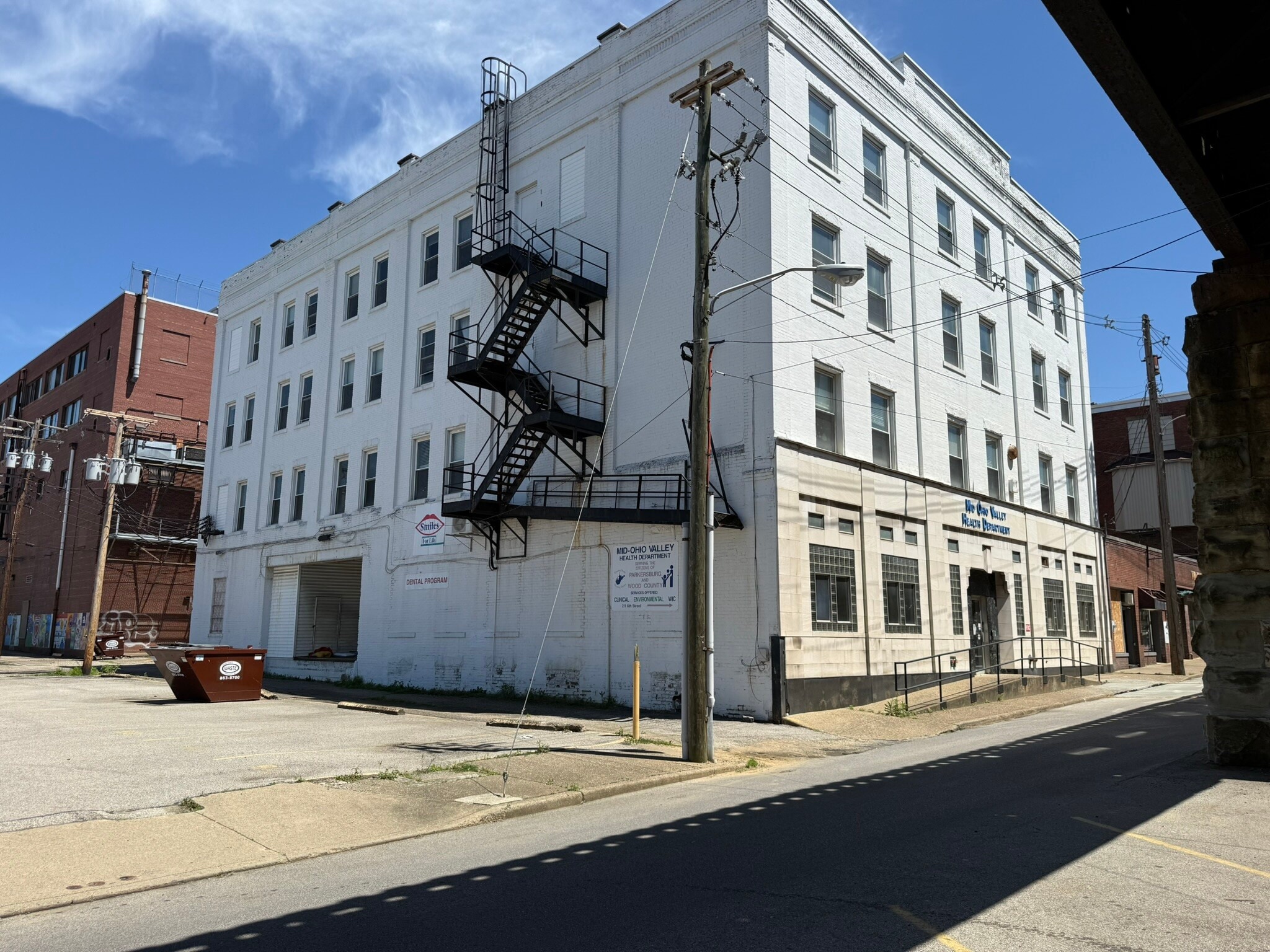 211 6th St, Parkersburg, WV for sale Primary Photo- Image 1 of 7