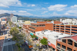 128-130 N Brand Blvd, Glendale, CA - Aérien  Vue de la carte