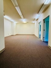 944 McCourtney Rd, Grass Valley, CA for lease Interior Photo- Image 2 of 7