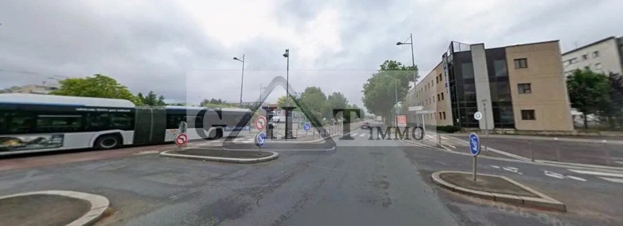 Office in Bonneuil-sur-Marne for lease Building Photo- Image 1 of 6