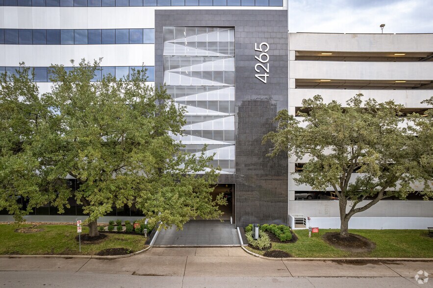 4265 San Felipe St, Houston, TX à louer - Photo du bâtiment - Image 3 de 30