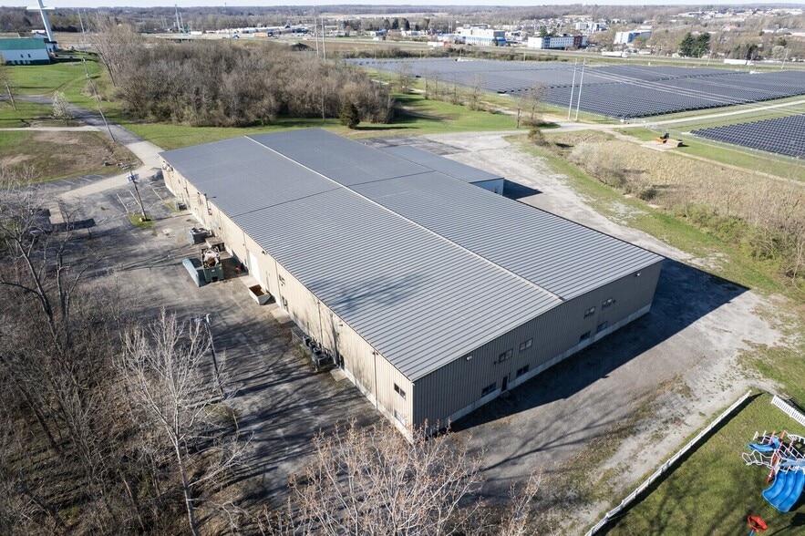 6412 National Rd E, Richmond, IN for sale - Primary Photo - Image 1 of 9