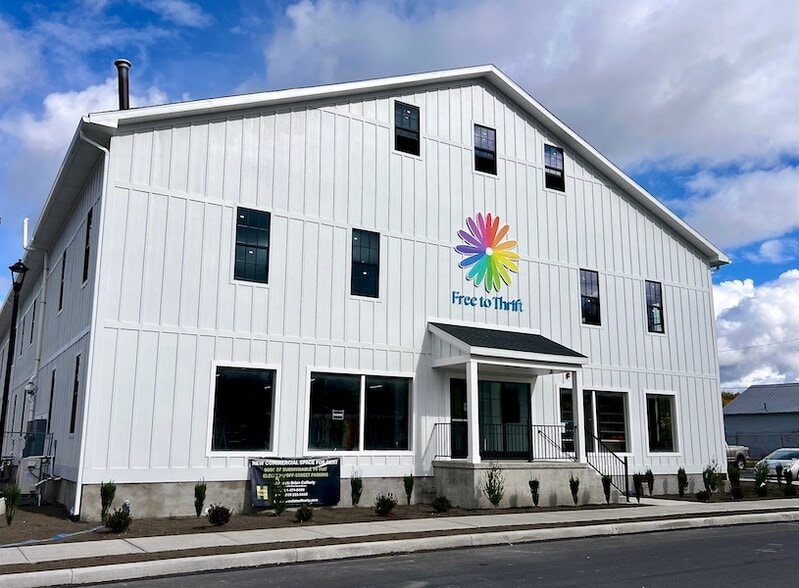 104 Smith Ave, Kingston, NY for lease - Building Photo - Image 2 of 6