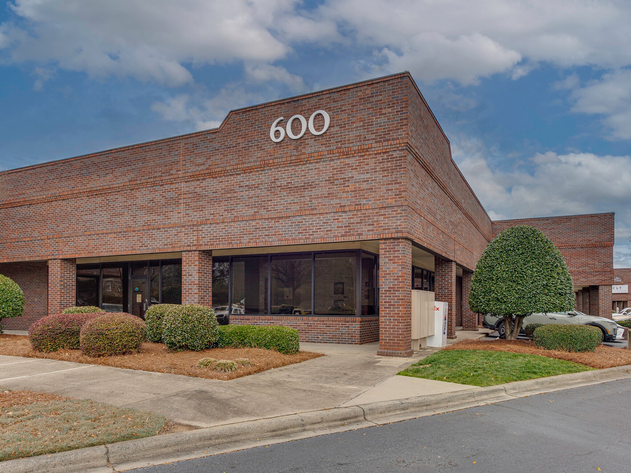 600 Towne Centre Blvd, Pineville, NC for lease Building Photo- Image 1 of 9