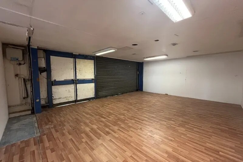 Flex in Mauguio for lease - Interior Photo - Image 3 of 6