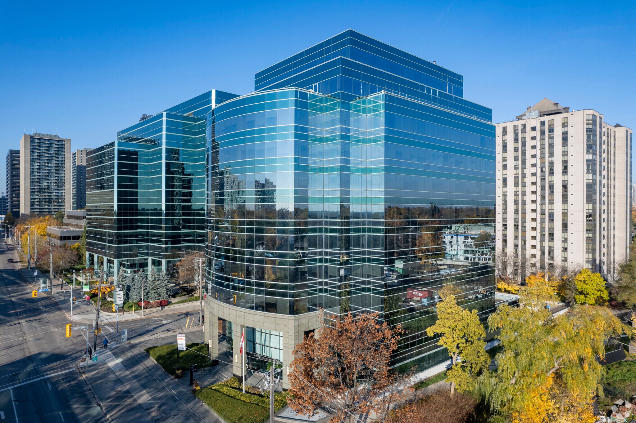 110 Sheppard Ave E, Toronto, ON à louer Photo principale- Image 1 de 6