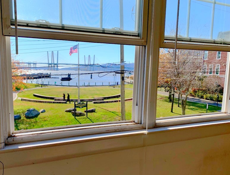 42 River St, Sleepy Hollow Village, NY for lease - Interior Photo - Image 2 of 11