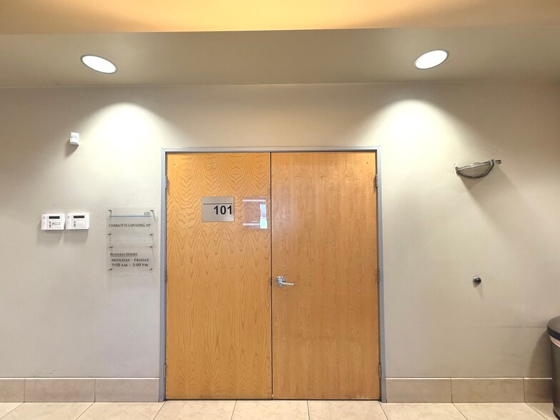 1433 N Hollenbeck Ave, Covina, CA for lease - Building Photo - Image 3 of 13