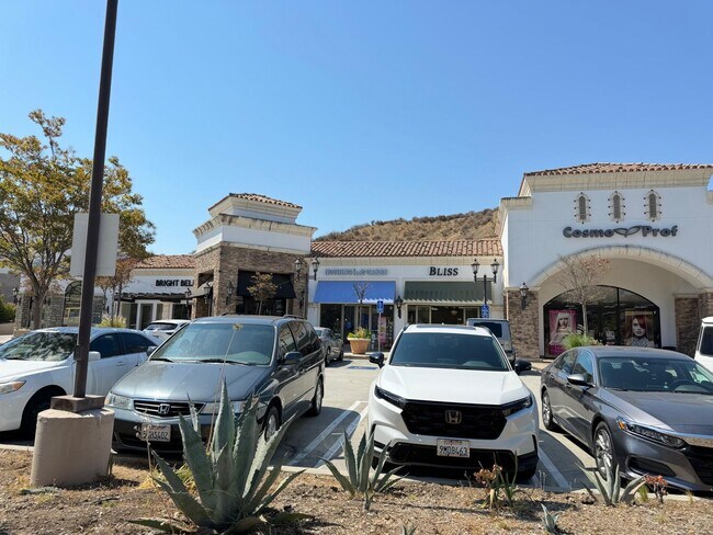 Plus de détails pour 1610 E Thousand Oaks Blvd, Thousand Oaks, CA - Commerce de détail à louer