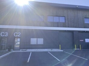 Flex dans Bussy-Saint-Georges à louer Photo du bâtiment- Image 2 de 8