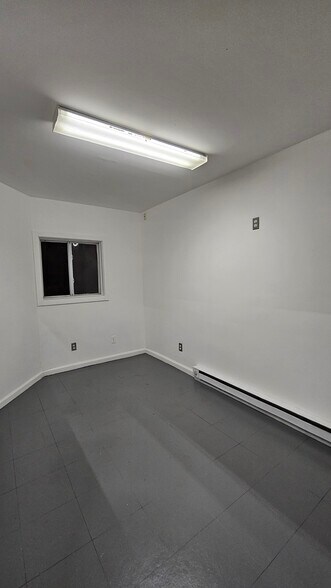 105 Cedar Brook Rd, Sicklerville, NJ à louer - Photo du bâtiment - Image 3 de 10