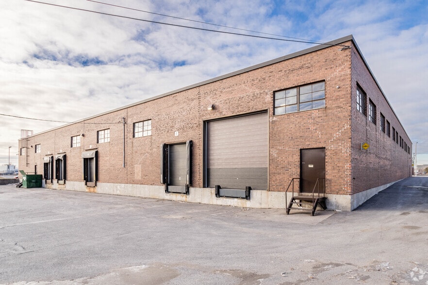 4475 Rue Garand, Montréal, QC for lease - Building Photo - Image 2 of 5