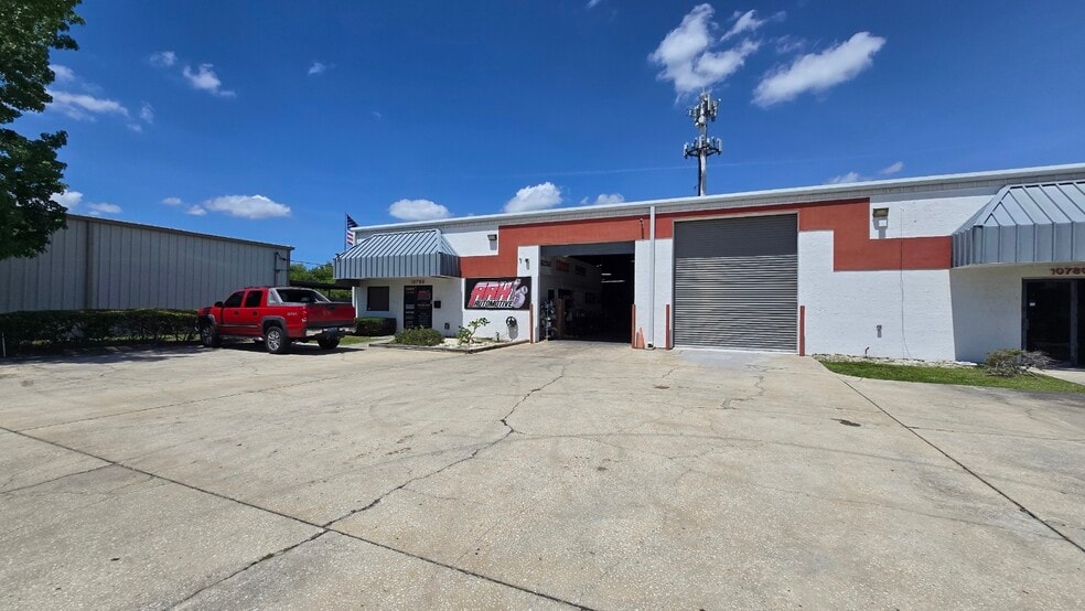 10780 47th St N, Clearwater, FL for lease - Building Photo - Image 1 of 16