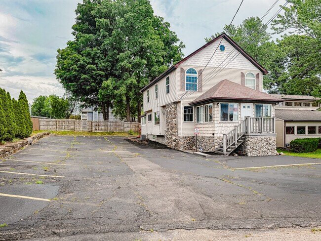 Plus de détails pour 1711 Cass Lake Rd, Keego Harbor, MI - Bureau à vendre