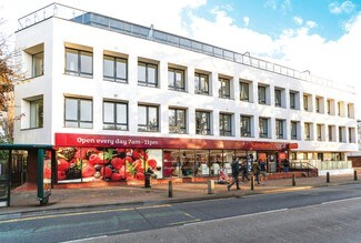 Plus de détails pour 55-59 High Rd, Broxbourne - Bureau à vendre