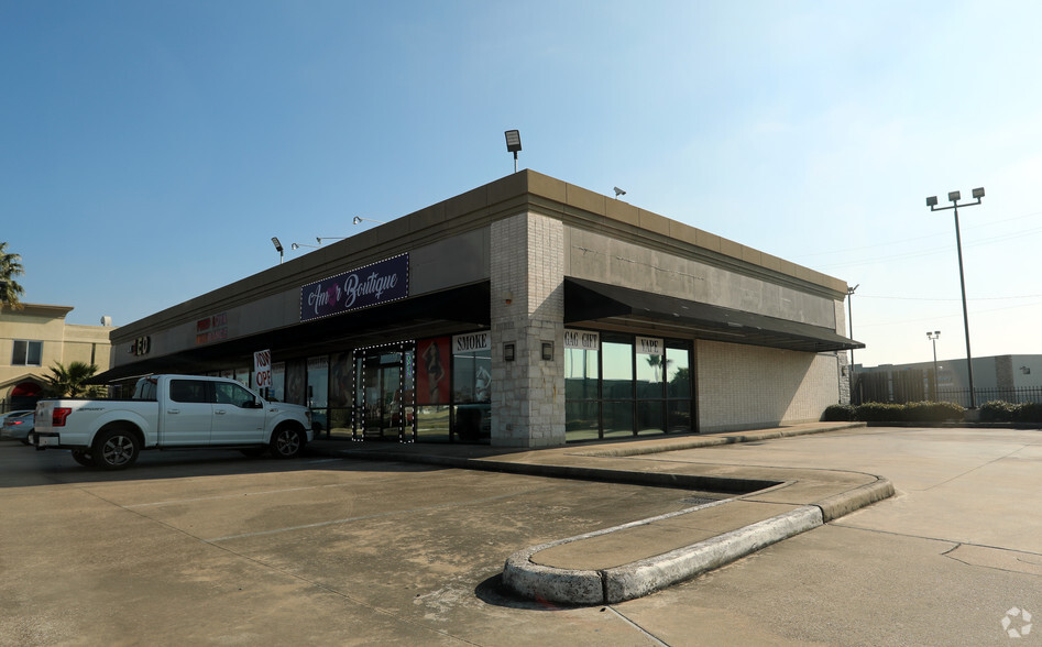 7085 Southwest Fwy, Houston, TX for sale - Primary Photo - Image 1 of 1