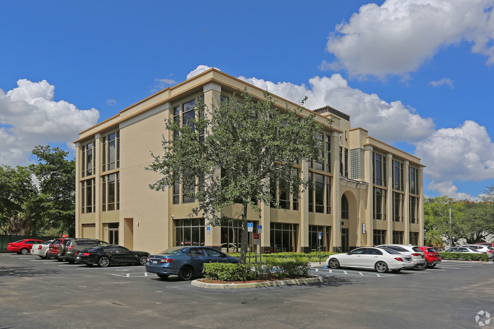 6500 Cow Pen Rd, Miami Lakes, FL à louer Photo du bâtiment- Image 1 de 19