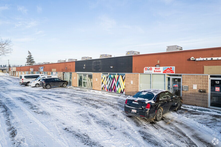 4412 Manilla Rd SE, Calgary, AB à vendre - Photo du bâtiment - Image 3 de 16
