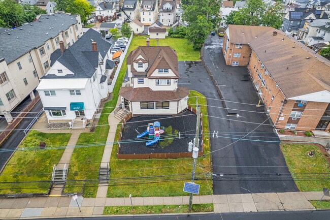 Plus de détails pour 217 Rahway Ave, Elizabeth, NJ - Commerce de détail à vendre