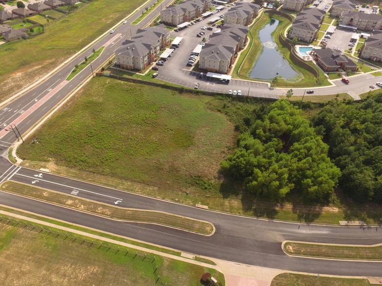 2004 Blue Mountain Blvd, Tyler, TX for sale - Aerial - Image 2 of 3