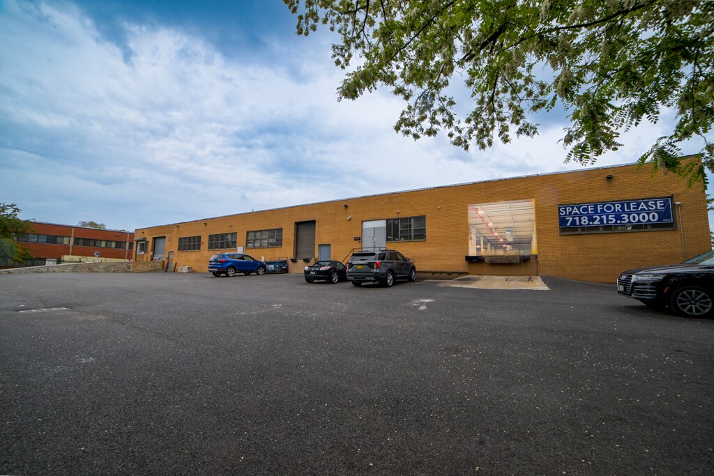 560 S 3rd Ave, Mount Vernon, NY for lease Primary Photo- Image 1 of 7