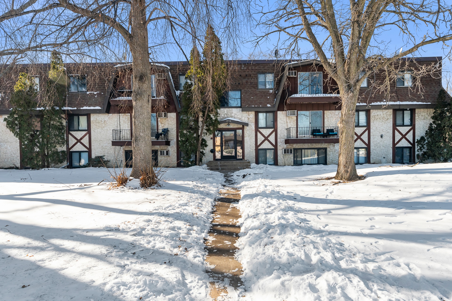 7734-7748 Silver Lake Rd, Mounds View, MN for sale Building Photo- Image 1 of 24