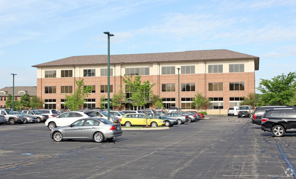 450 Alkyre Run Dr, Westerville, OH à vendre - Photo du bâtiment - Image 2 de 14