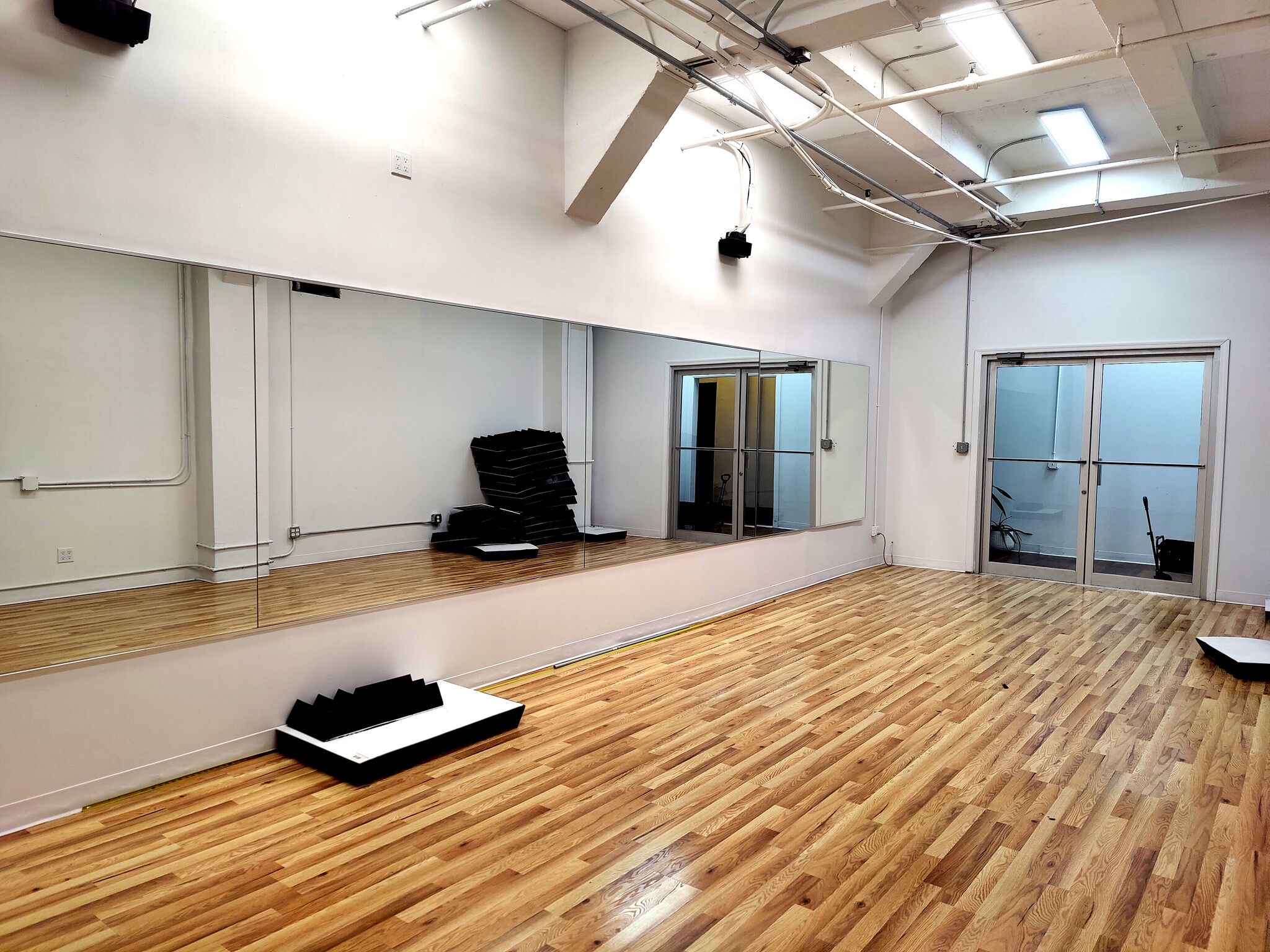344 W 38th St, New York, NY for lease Interior Photo- Image 1 of 6