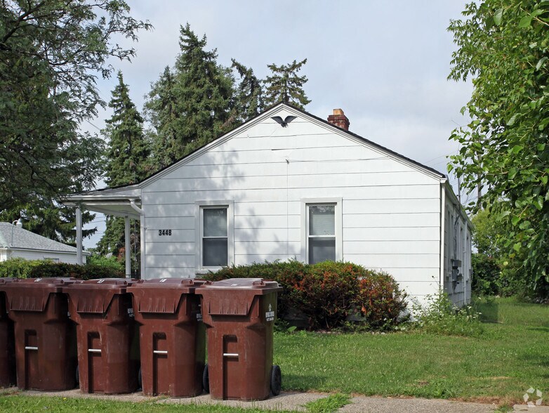 3448-3468 Gloria St, Wayne, MI à vendre - Photo du bâtiment - Image 2 de 19